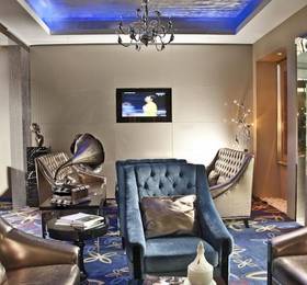 Yalong International Hotel Shanghai в Шанхае