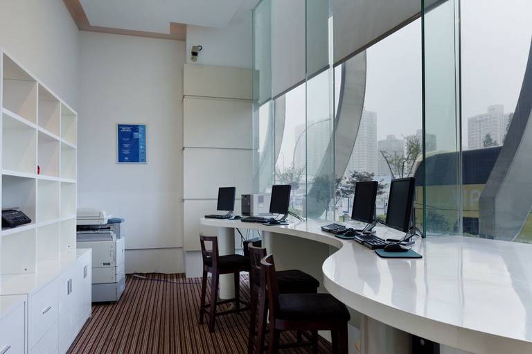 Holiday Inn Express Shanghai Zhabei