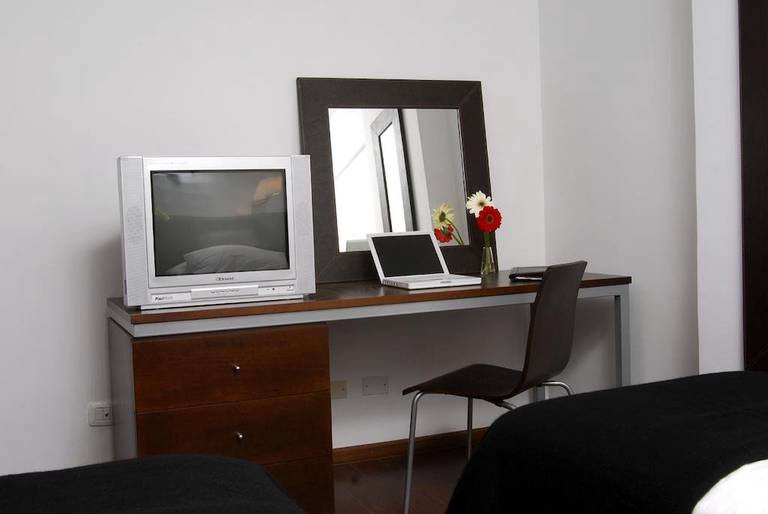 Cordoba 860 Suites Apart Hotel