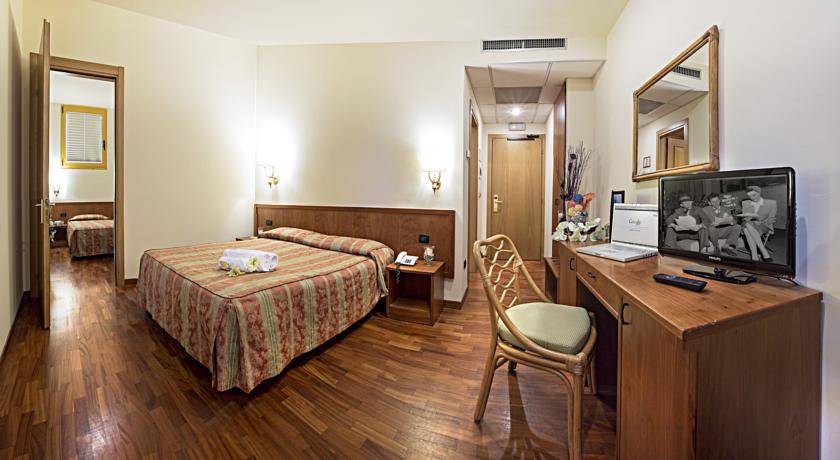 Tivoli 3* Италия, Рим