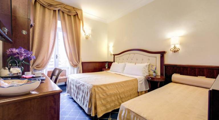 Esedra Inn Rome