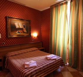 Hollywood Hotel, Miramare di Rimini в Римини
