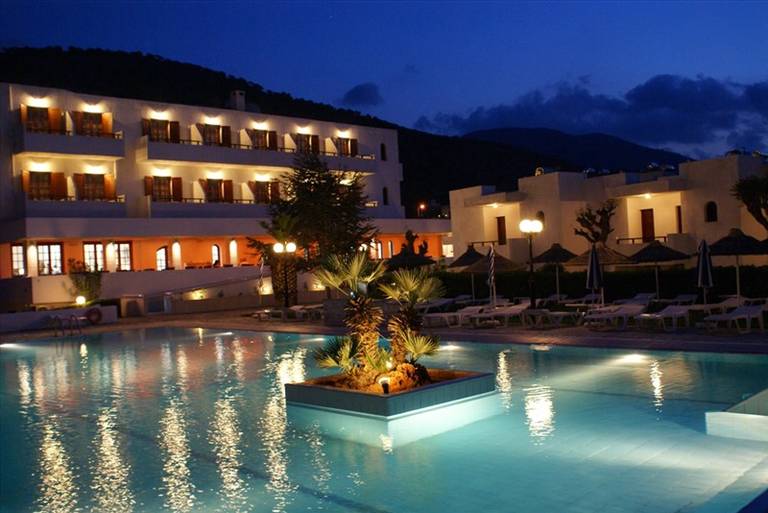 Kyknos Beach Hotel & Bungalows