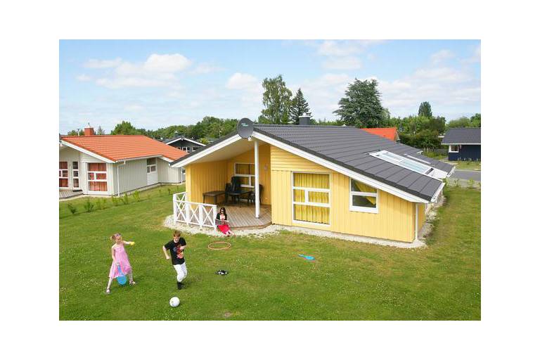 Four-Bedroom Holiday home in Gromitz