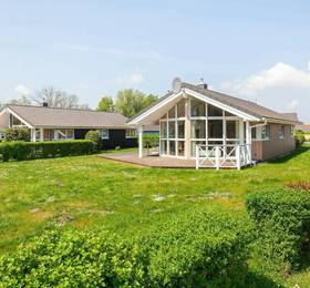 Туры в Three-Bedroom Holiday home in Gromitz 5 в Германии