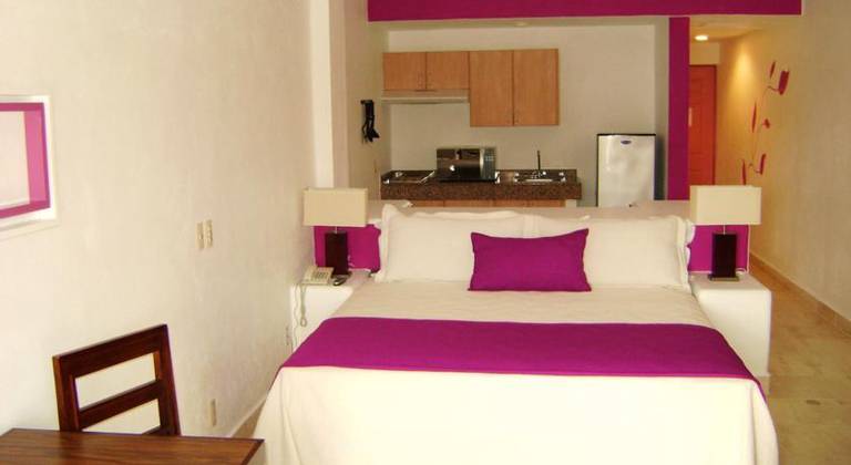 Villas Vallarta Hotel & Suites Resort by Canto del Sol