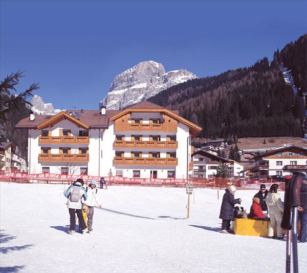Albergo Canazei B&B