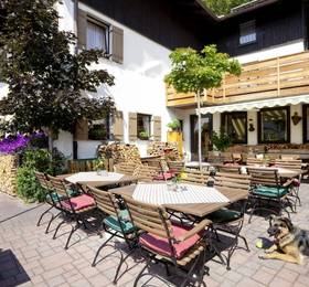 Hotel Restaurant Fruhlingsgarten в Фюссене