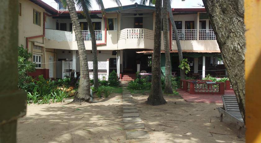 Dephani Beach Hotel 2* Шри-Ланка, Негомбо