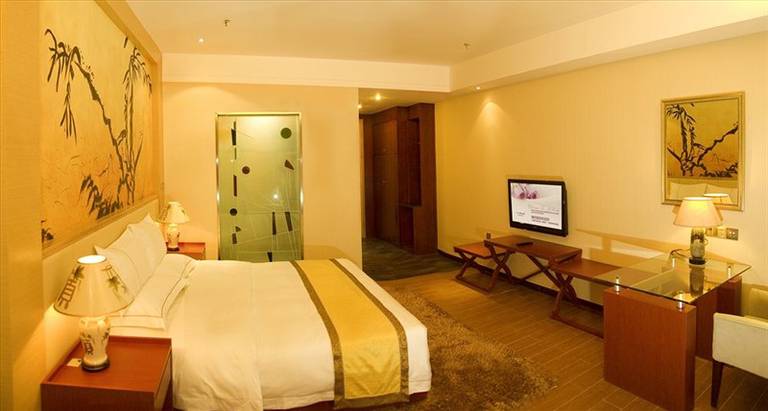 J Hotel