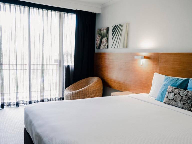 Novotel Cairns Oasis Resort