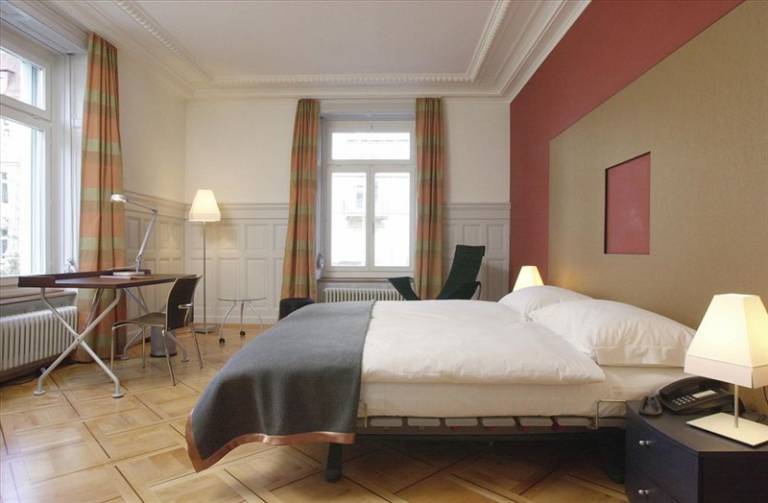Lady's First Design Hotel