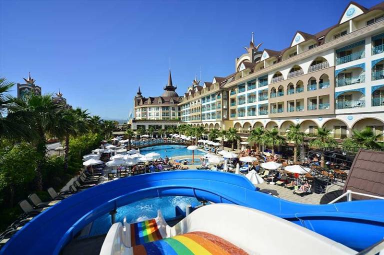 Side Crown Select Hotel