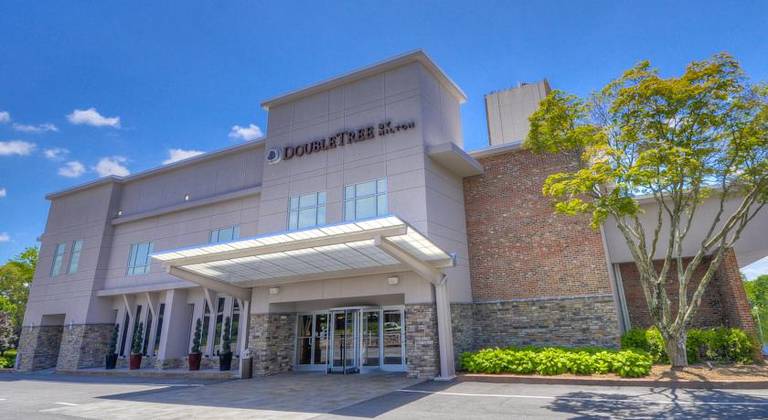 DoubleTree by Hilton Hotel Raleigh - Brownstone - University