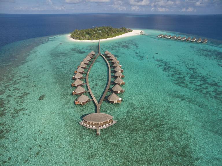 Angaga Island Resort & Spa