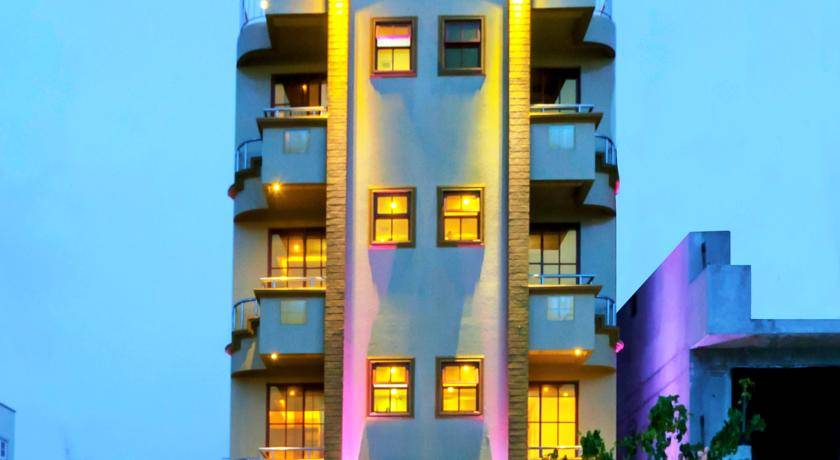 Clear sky Inn by Wonderland Maldives, Hulhumale 4* Мальдивы, Каафу (Северный Мале) Атолл