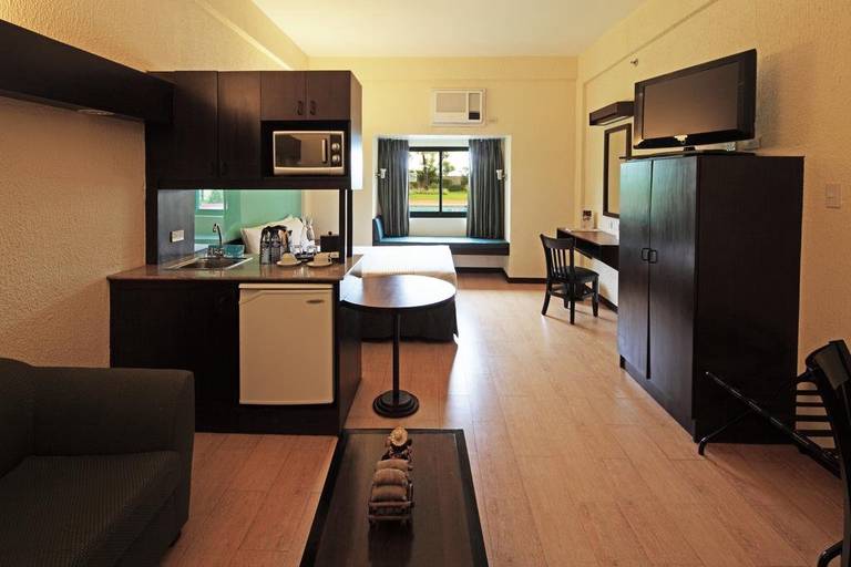 Microtel Inn & Suites by Wyndham Cabanatuan