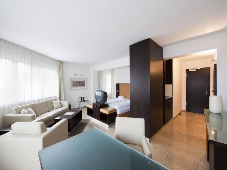 BURNS Apartments / CheckIn Bahnstrae 76 4* Германия, Дюссельдорф