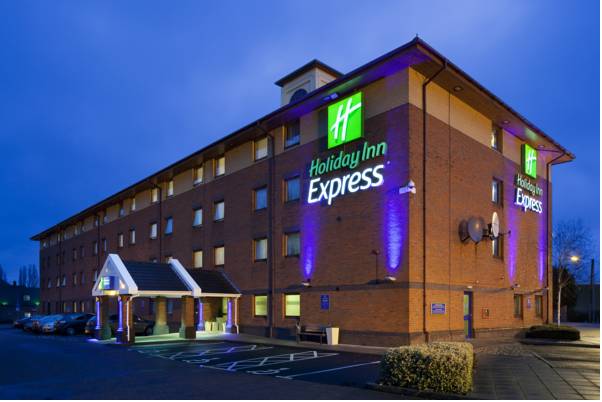 Holiday Inn Express Birmingham Oldbury M5