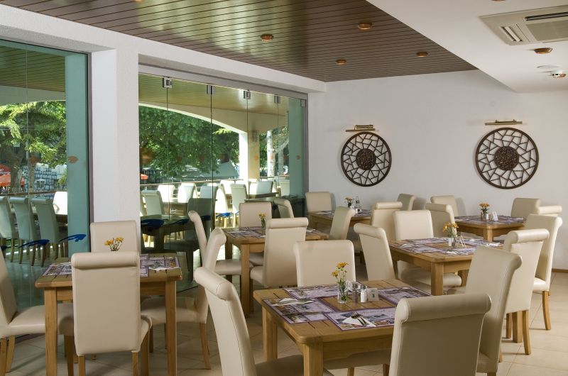 Flamingo 4*