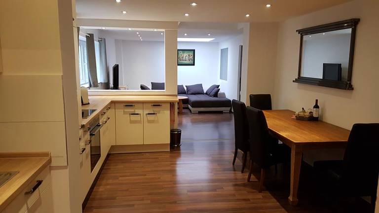 Room-29, Messewohnung
