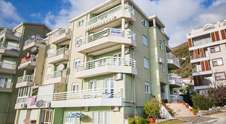Apartments M