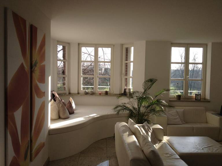 Fine Art Apartment