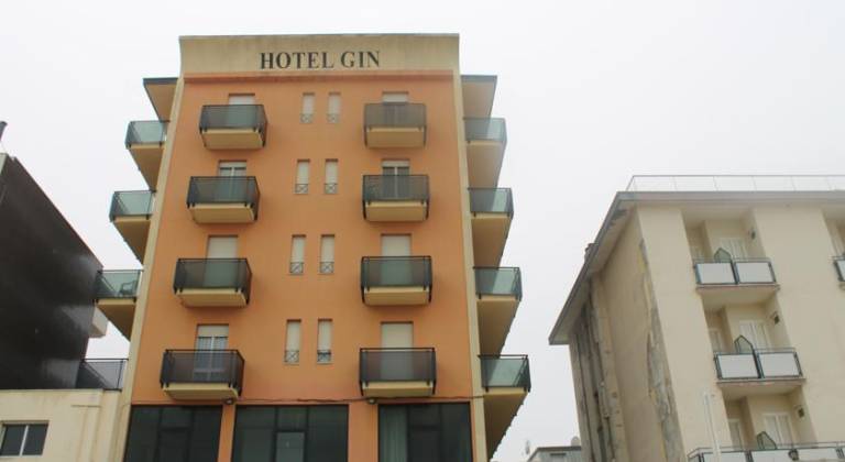 Hotel Gin