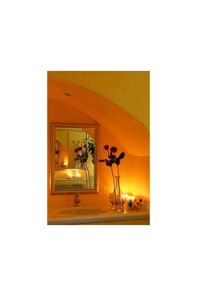 Astra Apartments & Suites