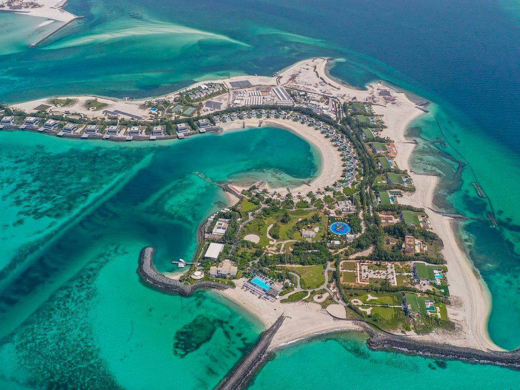 Nurai Island Resort 5*