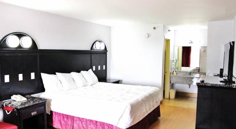 Fairway Inn