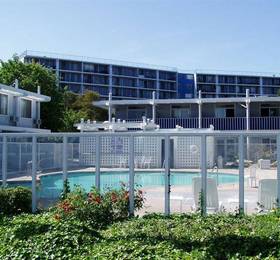 Marina Village Inn в Калифорнии
