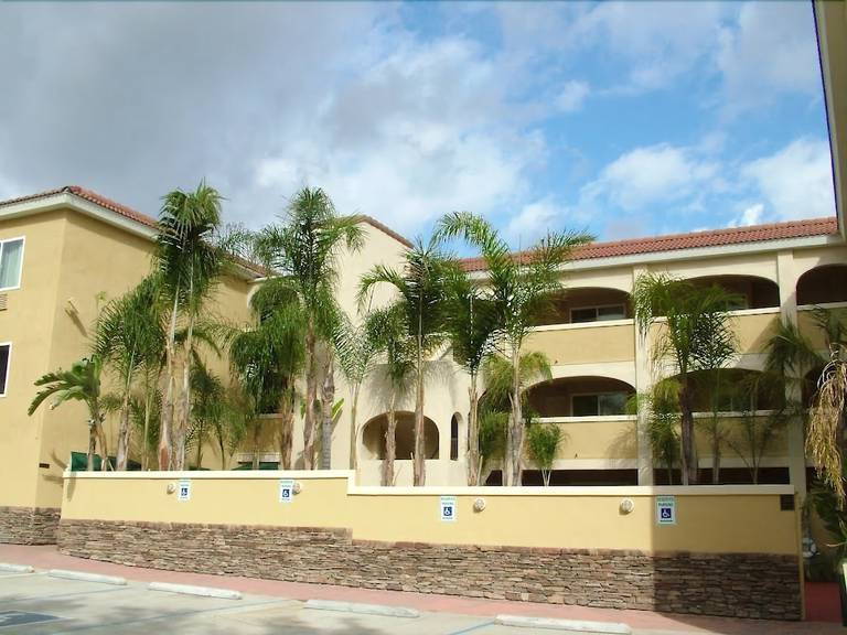 Baymont Inn and Suites - Anaheim