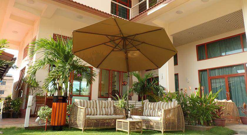 Deluxx Boutique Hotel 4* Камбоджа, Сиануквиль