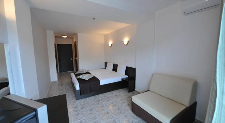 Party Hotel