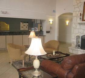 Туры в La Quinta Inn & Suites Kerrville в США