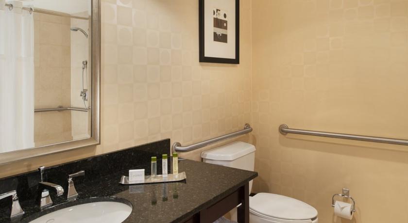 Aksarben Suites Omaha 3*