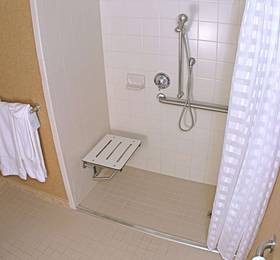 Embassy Suites by Hilton Anaheim North в Калифорнии