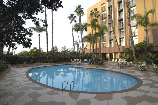 Radisson Hotel Newport Beach