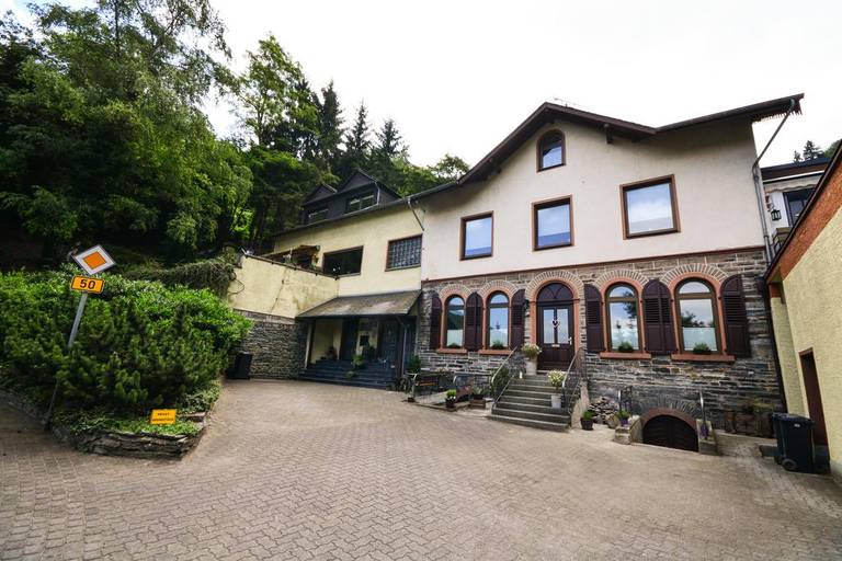 Haus am Hang