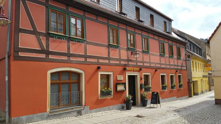 Gasthaus& Hotel Zum Roten Haus
