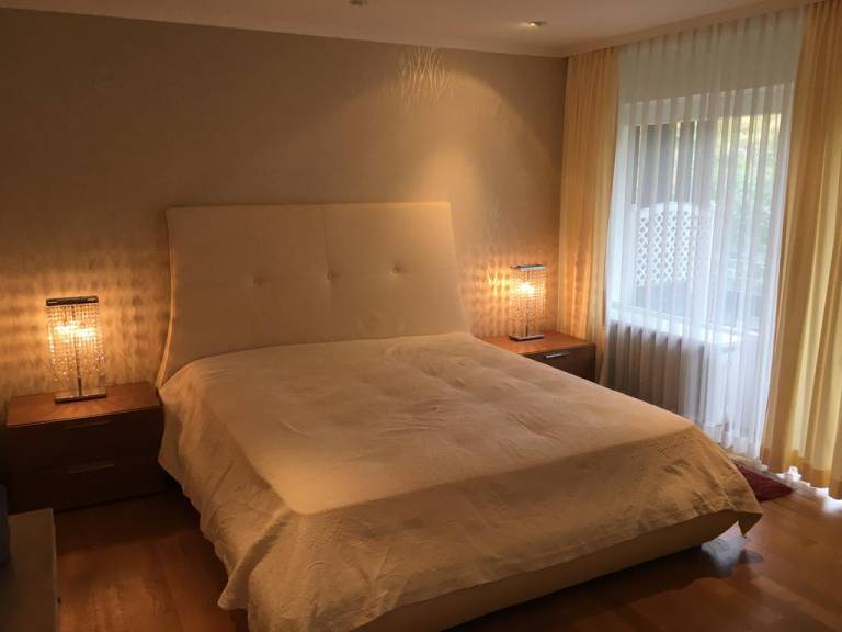 Allee Apartment