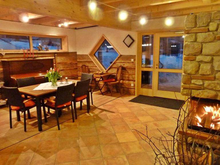 Alpenstern Finy, Gastehaus