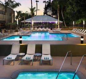 DoubleTree by Hilton Los Angeles Westside в Калифорнии