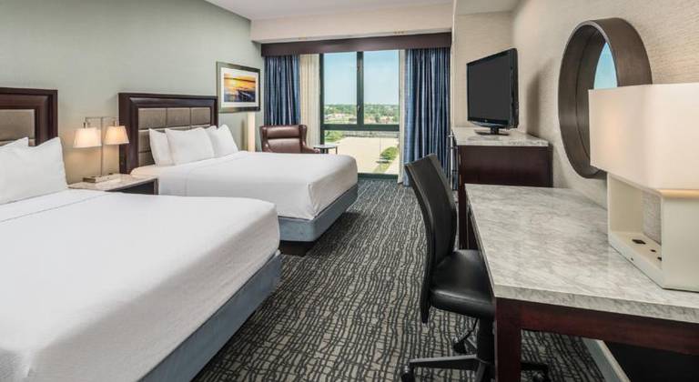 Crowne Plaza Hotel Springfield