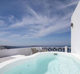 Blue Dolphins Apartments & Suites в Санторини