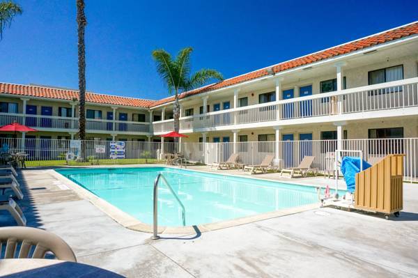 Motel 6 Carlsbad South 2* США, Калифорния