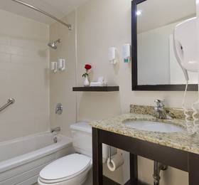Отдых в Strathcona Hotel - Канада, Торонто