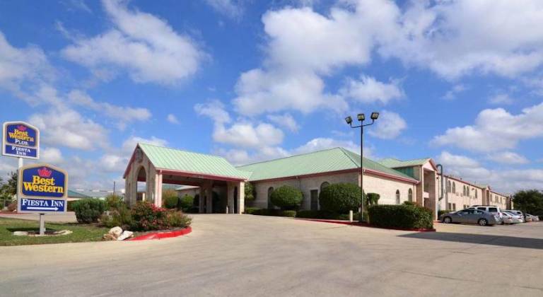 La Quinta Inn & Suites San Antonio Fiesta