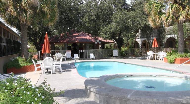 Family Garden Inn